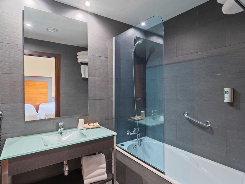 Junior Suite Hotel FG Logroño Logroño Junior Suite Hotel FG Logroño Logroño