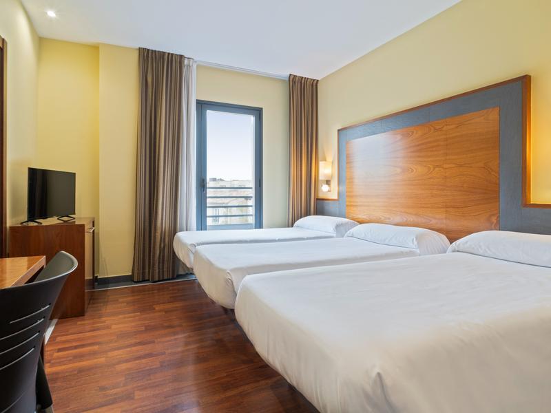 Habitación Triple Hotel FG Logroño Logroño Habitación Triple Hotel FG Logroño Logroño